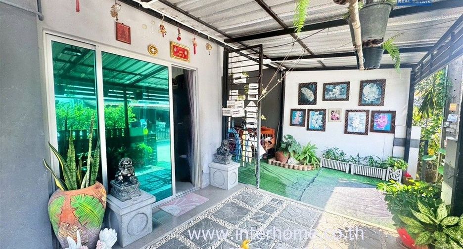 For sale 3 bedrooms townhouse in Phra Samut Chedi, Samut Prakan