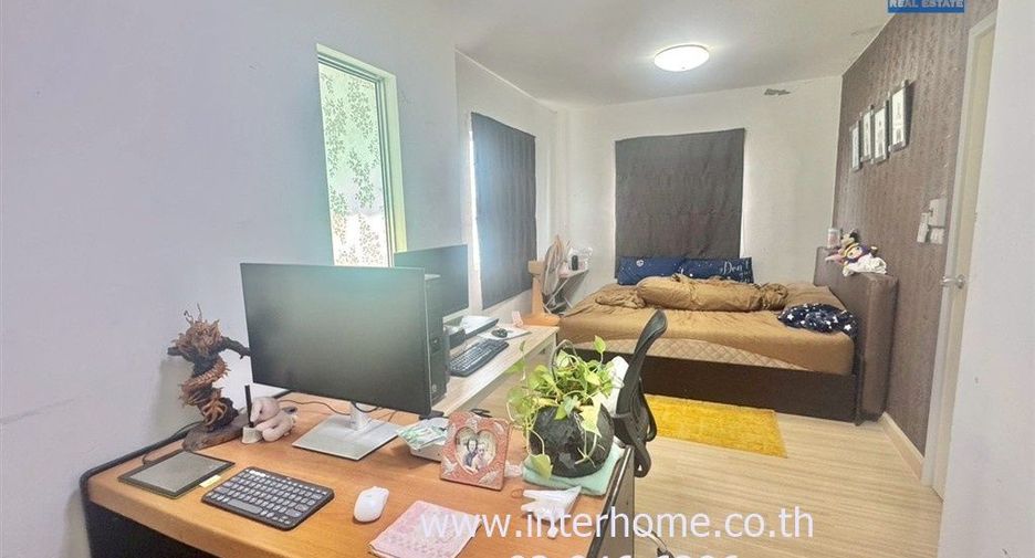 For sale 3 bedrooms townhouse in Phra Samut Chedi, Samut Prakan