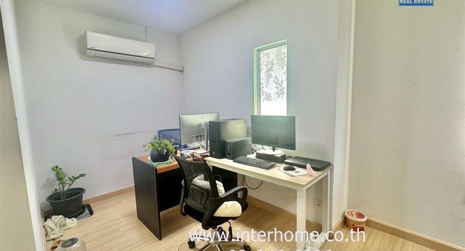 For sale 3 bedrooms townhouse in Phra Samut Chedi, Samut Prakan