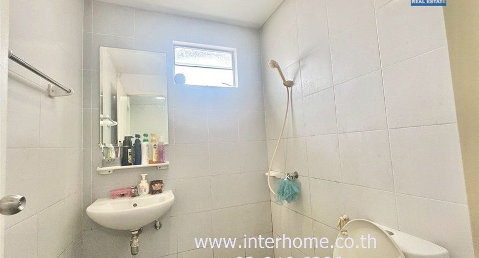 For sale 3 bedrooms townhouse in Phra Samut Chedi, Samut Prakan