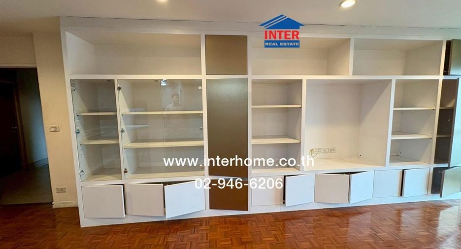 For sale 2 bedrooms condo in Chatuchak, Bangkok