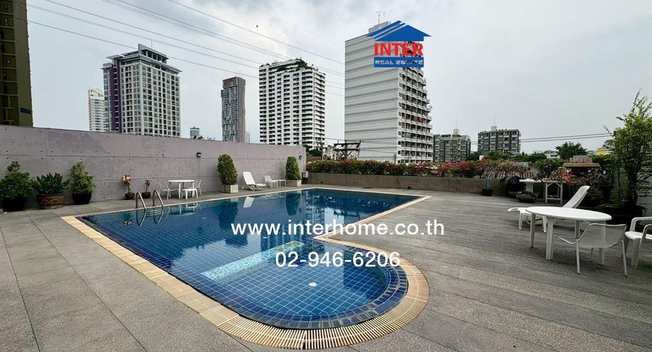 For sale 2 bedrooms condo in Chatuchak, Bangkok