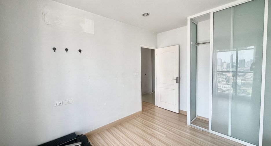 For sale 1 bed condo in Thon Buri, Bangkok