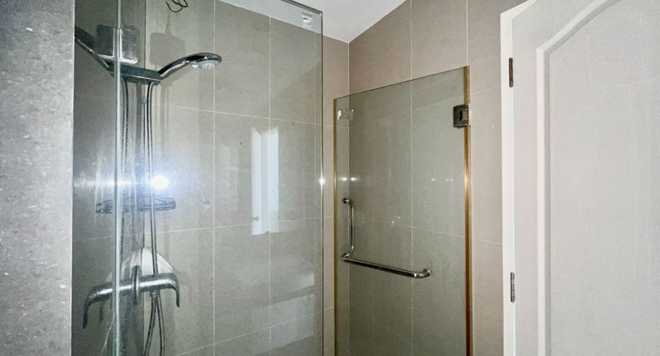 For sale 1 bed condo in Thon Buri, Bangkok