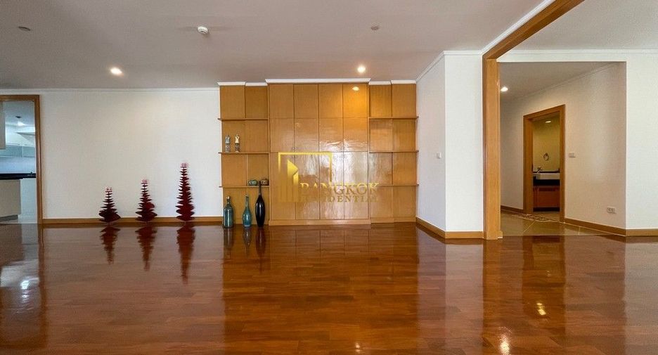 Apartment zur Miete mit 4 Zimmer in Khlong Toei, Bangkok
