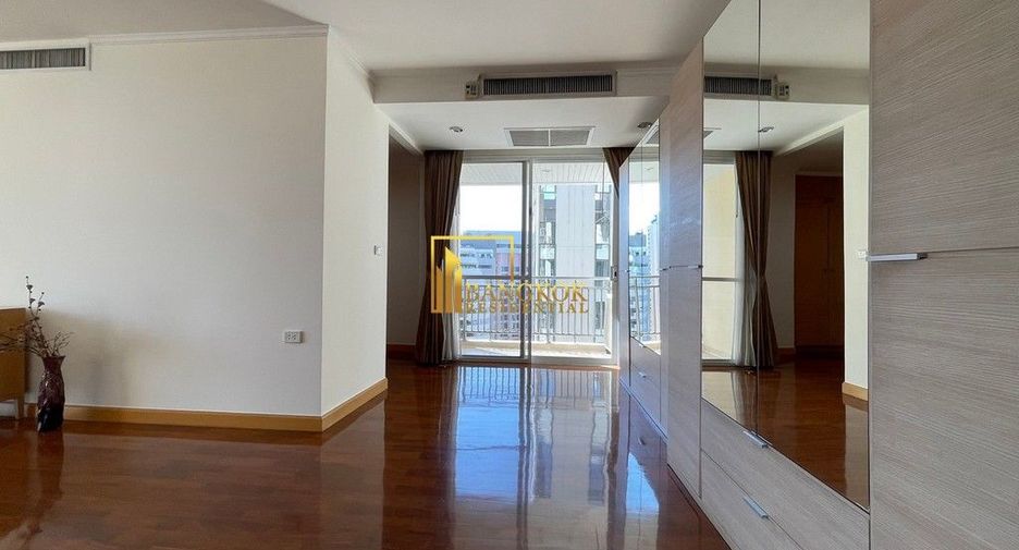 Apartment zur Miete mit 4 Zimmer in Khlong Toei, Bangkok