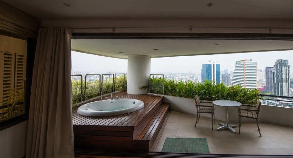 Wohnung zur Miete und zum Kauf mit 4 Zimmer in Watthana, Bangkok