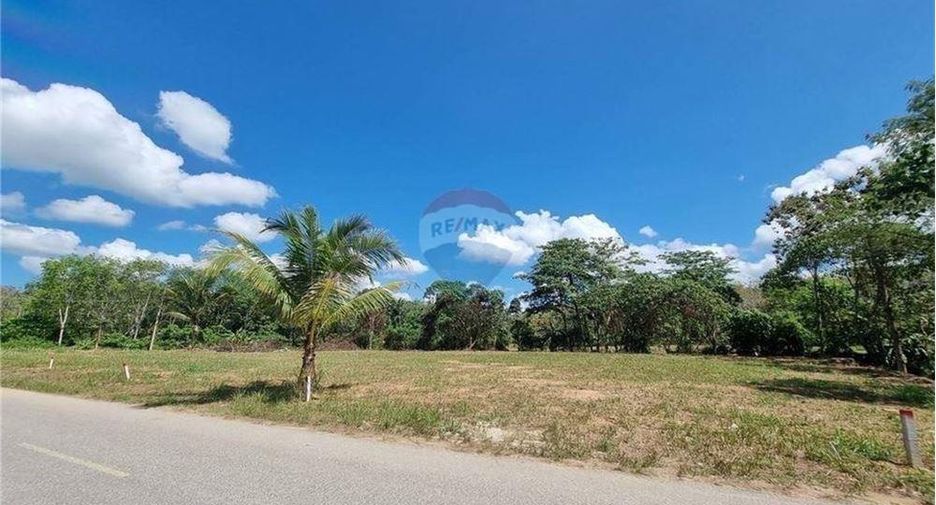Продажа Участок в Khanom, Nakhon Si Thammarat