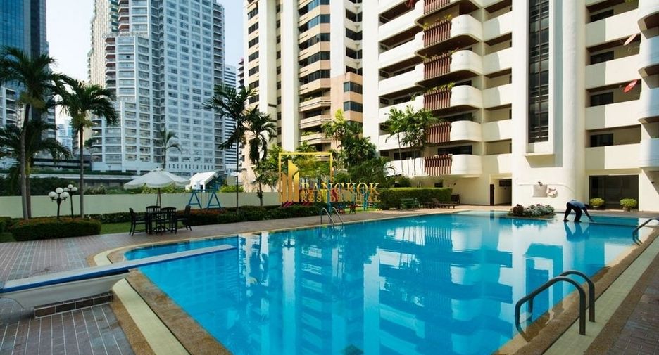 Apartamento en alquiler de 3 habitaciones en Watthana, Bangkok