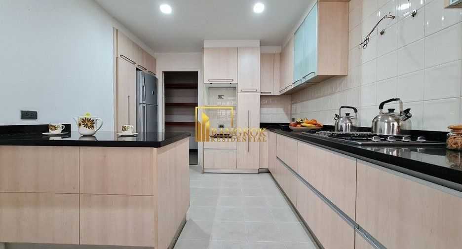 Apartamento en alquiler de 3 habitaciones en Watthana, Bangkok