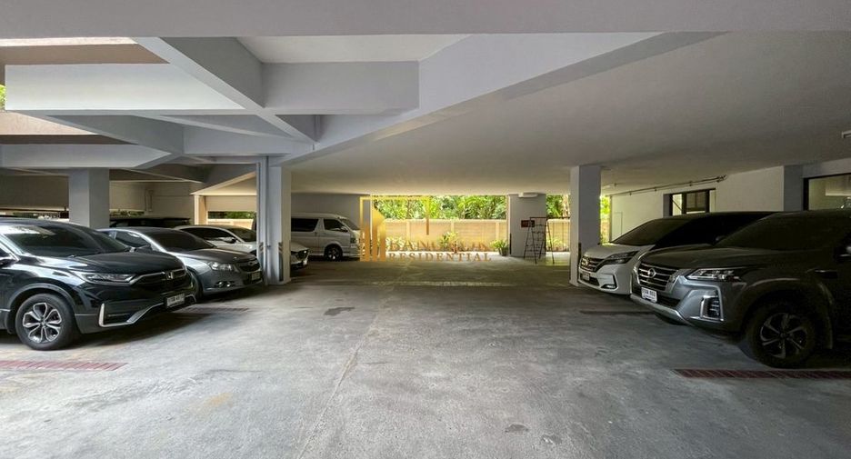Apartment zur Miete mit 3 Zimmer in Khlong Toei, Bangkok
