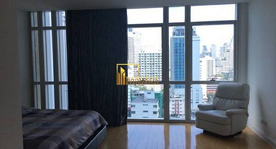 For rent 3 bedrooms condo in Khlong Toei, Bangkok