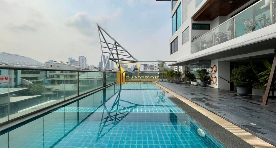À louer 5 chambres condo à Watthana, Bangkok