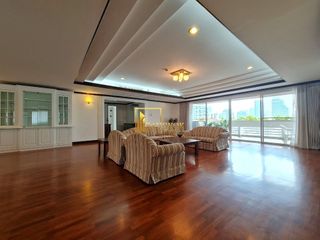Apartamento en alquiler de 3 habitaciones en Watthana, Bangkok