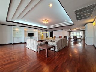 Apartamento en alquiler de 3 habitaciones en Watthana, Bangkok