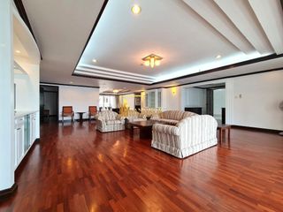 Apartamento en alquiler de 3 habitaciones en Watthana, Bangkok