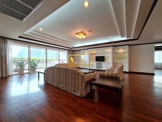 Apartamento en alquiler de 3 habitaciones en Watthana, Bangkok