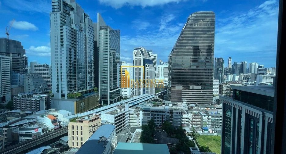 For rent 3 bedrooms condo in Khlong Toei, Bangkok