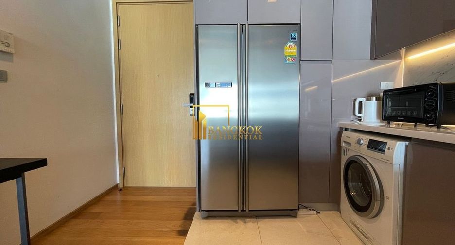 For rent 3 bedrooms condo in Khlong Toei, Bangkok