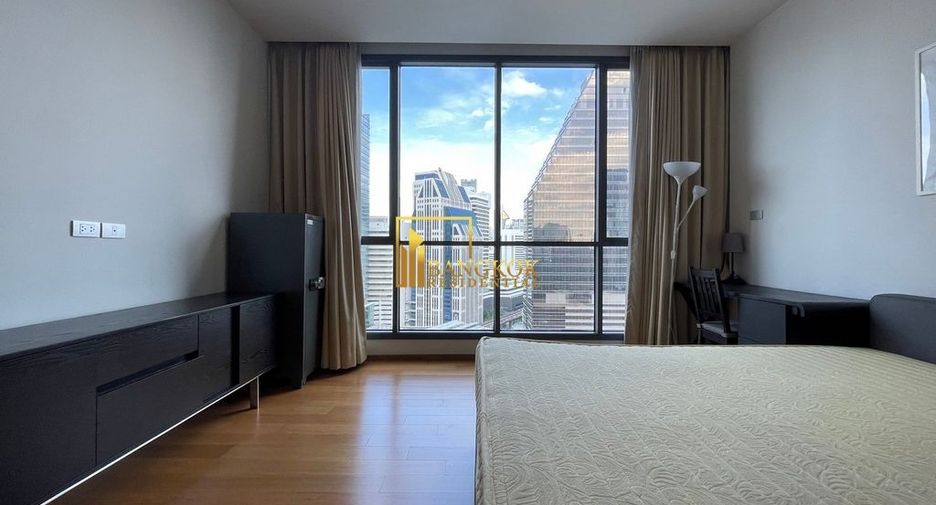 For rent 3 bedrooms condo in Khlong Toei, Bangkok