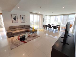 For rent 3 bedrooms condo in Khlong Toei, Bangkok