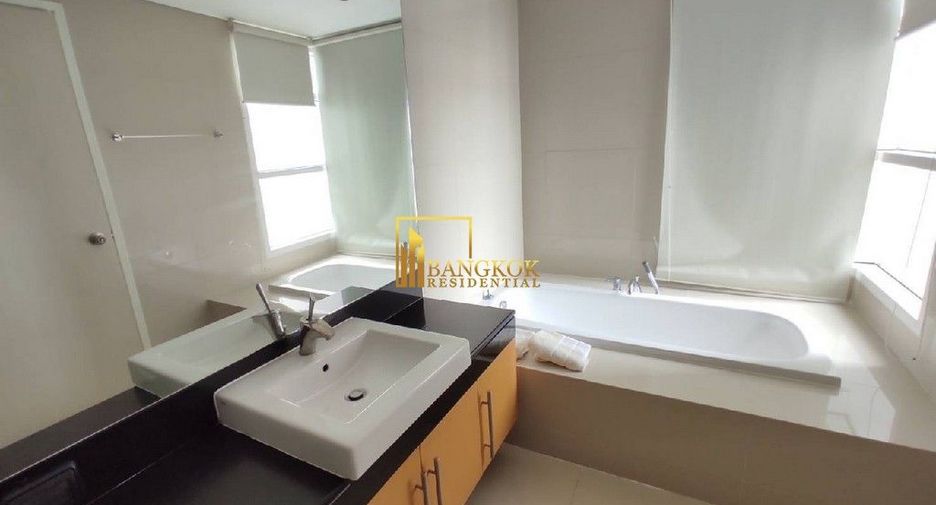 Wohnung zur Miete mit 3 Zimmer in Khlong Toei, Bangkok