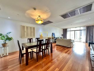 À louer 2 chambres condo à Pathum Wan, Bangkok