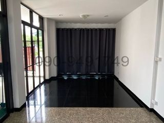 For rent 4 bedrooms townhouse in Bang Na, Bangkok