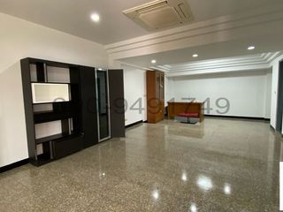 For rent 4 bedrooms townhouse in Bang Na, Bangkok