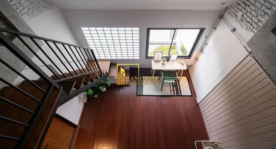 Reihenhaus zur Miete mit 3 Zimmer in Watthana, Bangkok