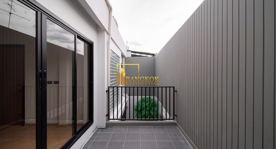 Reihenhaus zur Miete mit 3 Zimmer in Watthana, Bangkok