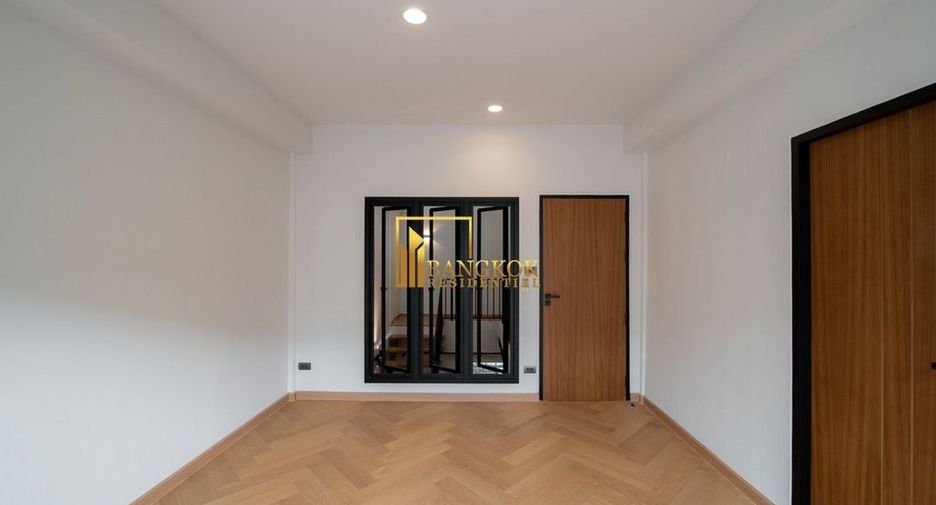 Reihenhaus zur Miete mit 3 Zimmer in Watthana, Bangkok