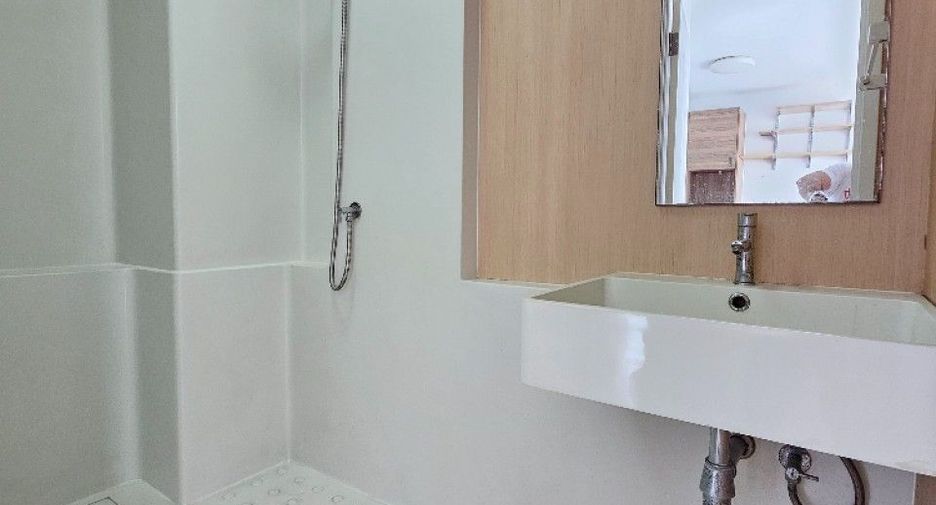 For sale 1 bed condo in Mueang Chon Buri, Chonburi