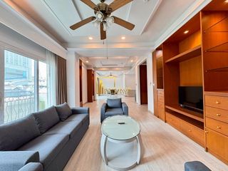 For rent 3 bedrooms apartment in Watthana, Bangkok
