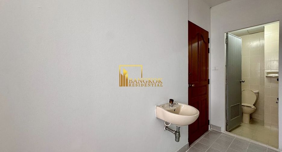 Apartment zur Miete mit 3 Zimmer in Watthana, Bangkok