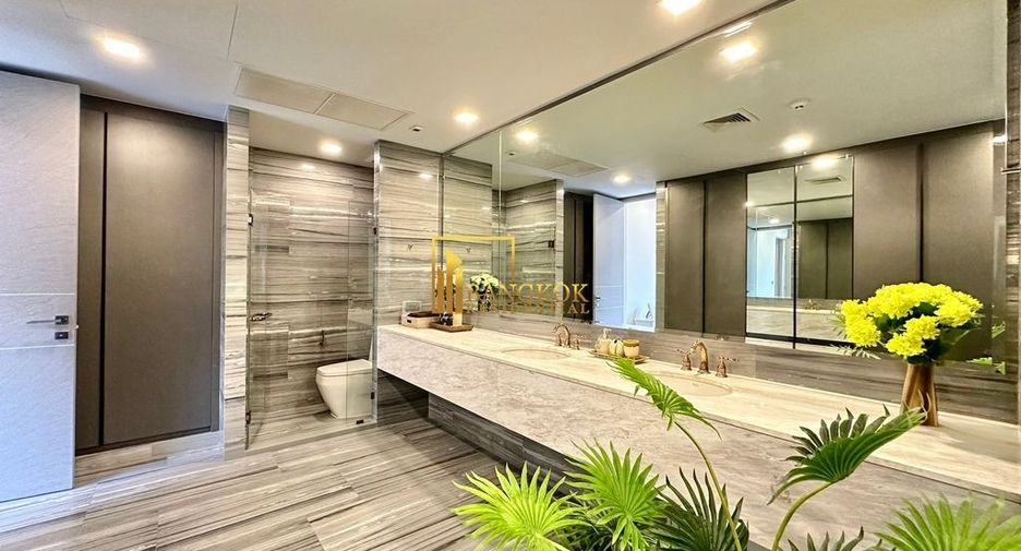 For rent 3 bedrooms condo in Watthana, Bangkok