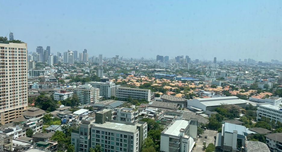 出售 2 卧室 公寓 在 Khlong Toei, 曼谷