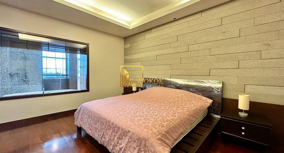 For rent 2 bedrooms apartment in Yan Nawa, Bangkok