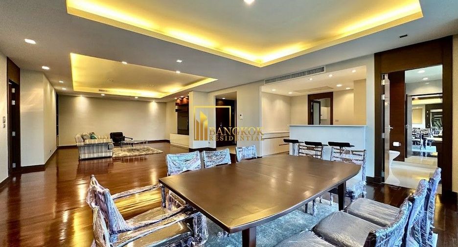 For rent 2 bedrooms apartment in Yan Nawa, Bangkok