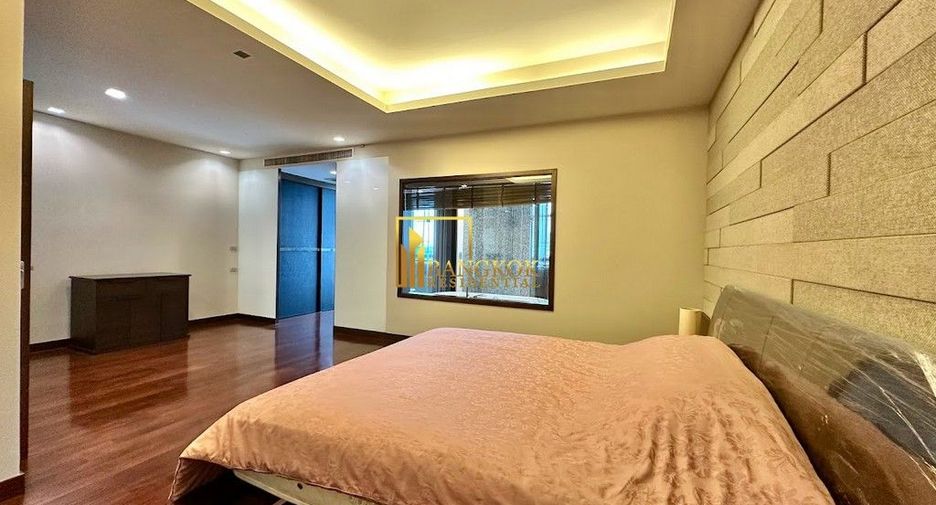 For rent 2 bedrooms apartment in Yan Nawa, Bangkok