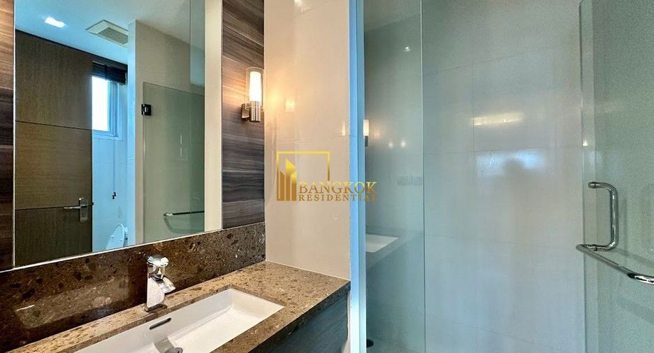 For rent 2 bedrooms apartment in Yan Nawa, Bangkok