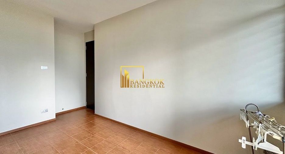 For rent 2 bedrooms apartment in Yan Nawa, Bangkok