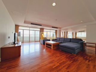 For rent 3 ベッドルーム apartment in Khlong Toei, Bangkok