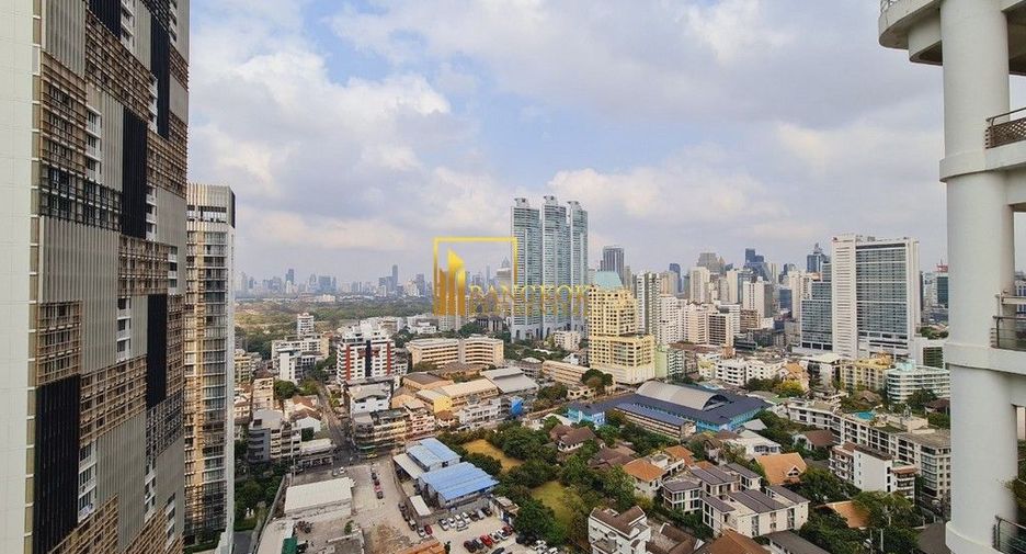 For rent 3 ベッドルーム apartment in Khlong Toei, Bangkok