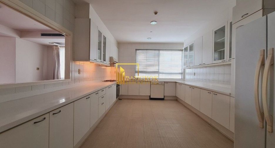 For rent 3 ベッドルーム apartment in Khlong Toei, Bangkok
