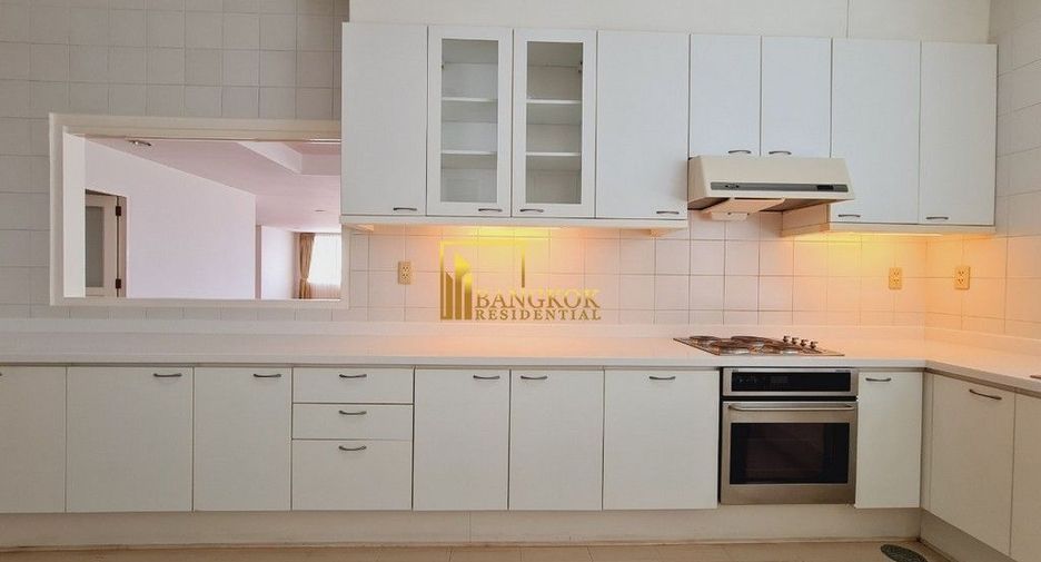 For rent 3 ベッドルーム apartment in Khlong Toei, Bangkok