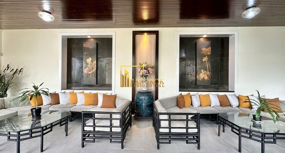 For rent 3 bedrooms apartment in Khlong Toei, Bangkok