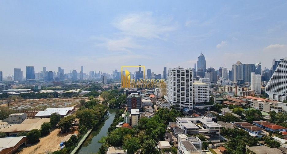 Wohnung zur Miete mit 3 Zimmer in Khlong Toei, Bangkok