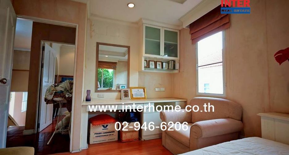 Casa en venta de 3 habitaciones en Bang Khen, Bangkok