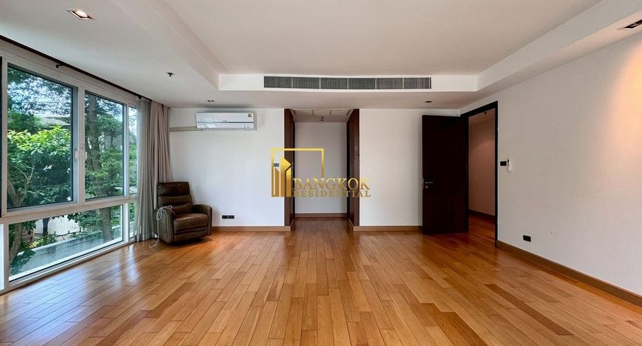 For rent 4 bedrooms condo in Khlong Toei, Bangkok